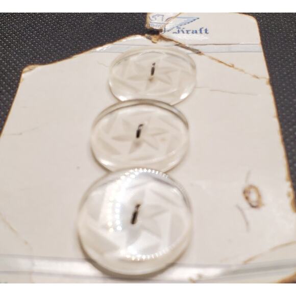 Vintage Ultra Kraft 3 Translucent Clear Round With Star Hard Plastic Buttons - Picture 4 of 5